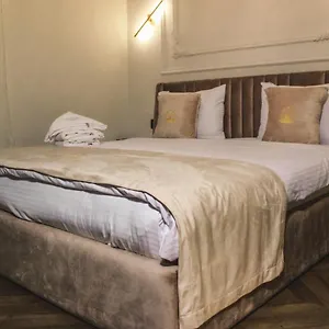Perla De Mar & Restaurant Hotel